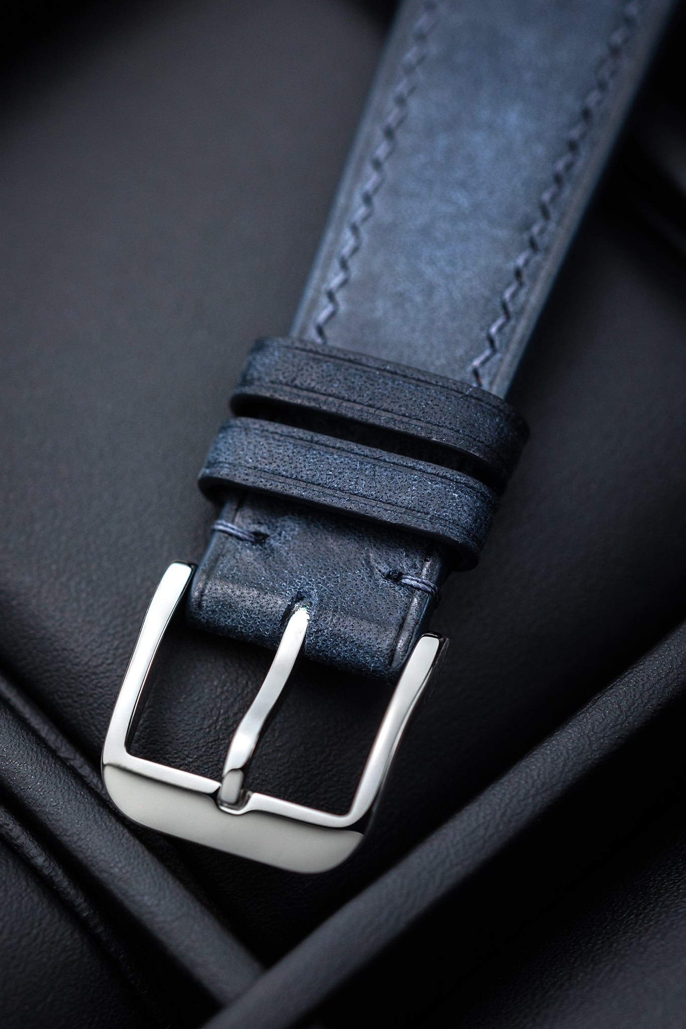 "Lagoon" Watch Strap in Pueblo // Naval