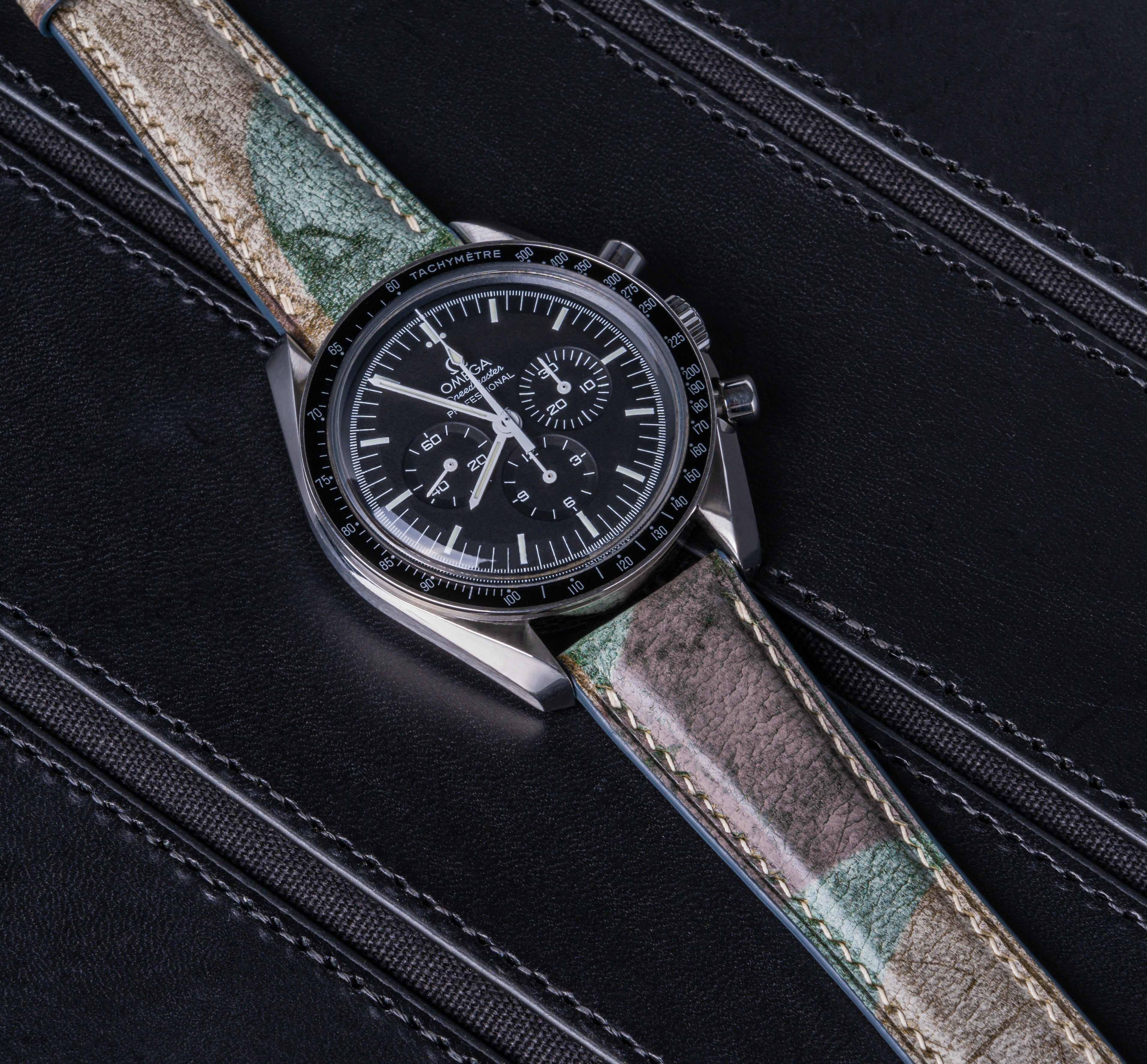 "Plateau" Watch Strap in Ghost Camo // Olive
