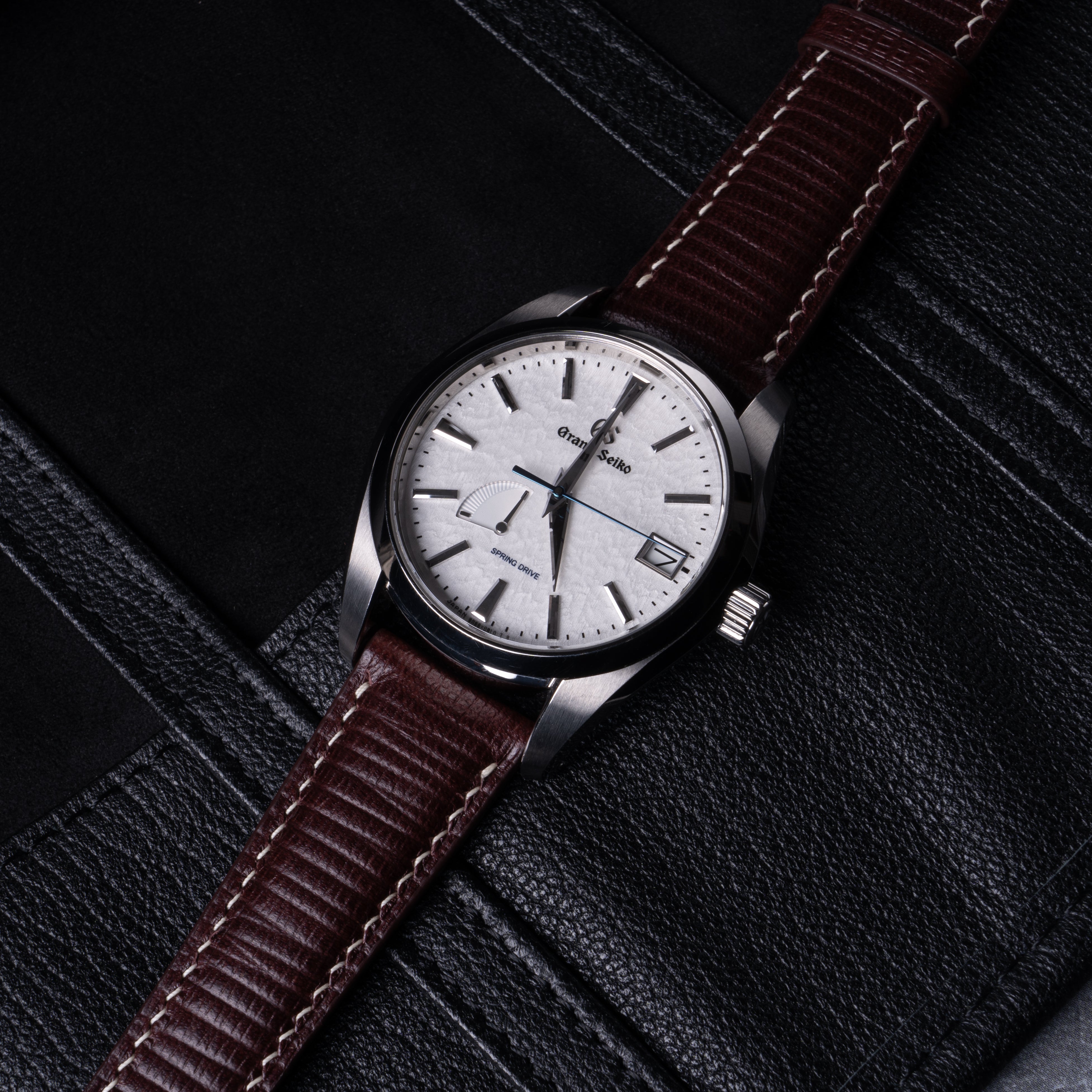 "Plateau" Watch Strap in Bahrain // Maroon