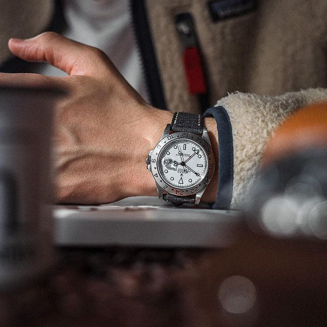 "Lagoon" Watch Strap in Babele // Black