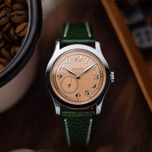 "Lagoon" Watch Strap in Dollaro // Forest Green