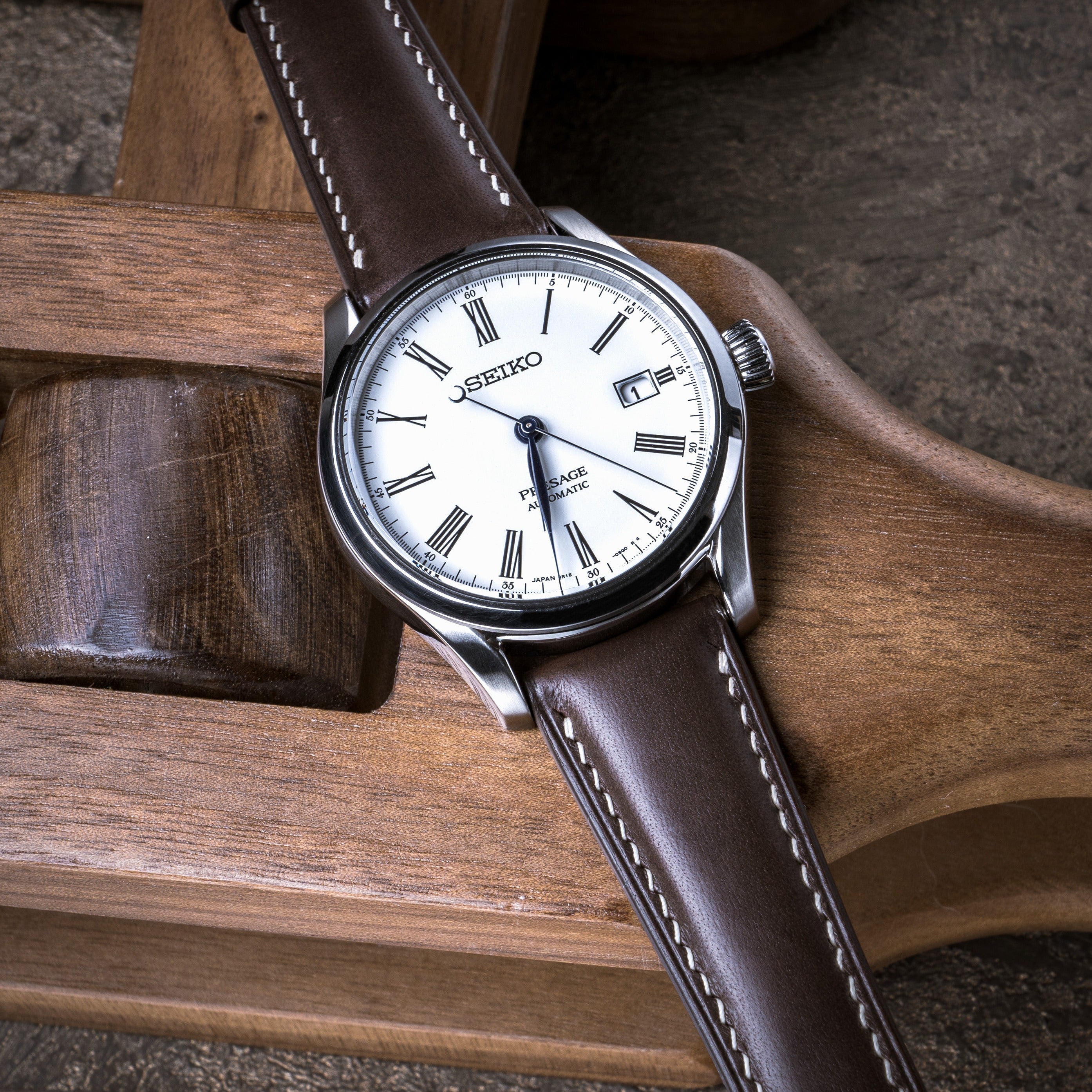 "Plateau" Watch Strap in Dakota // Stout