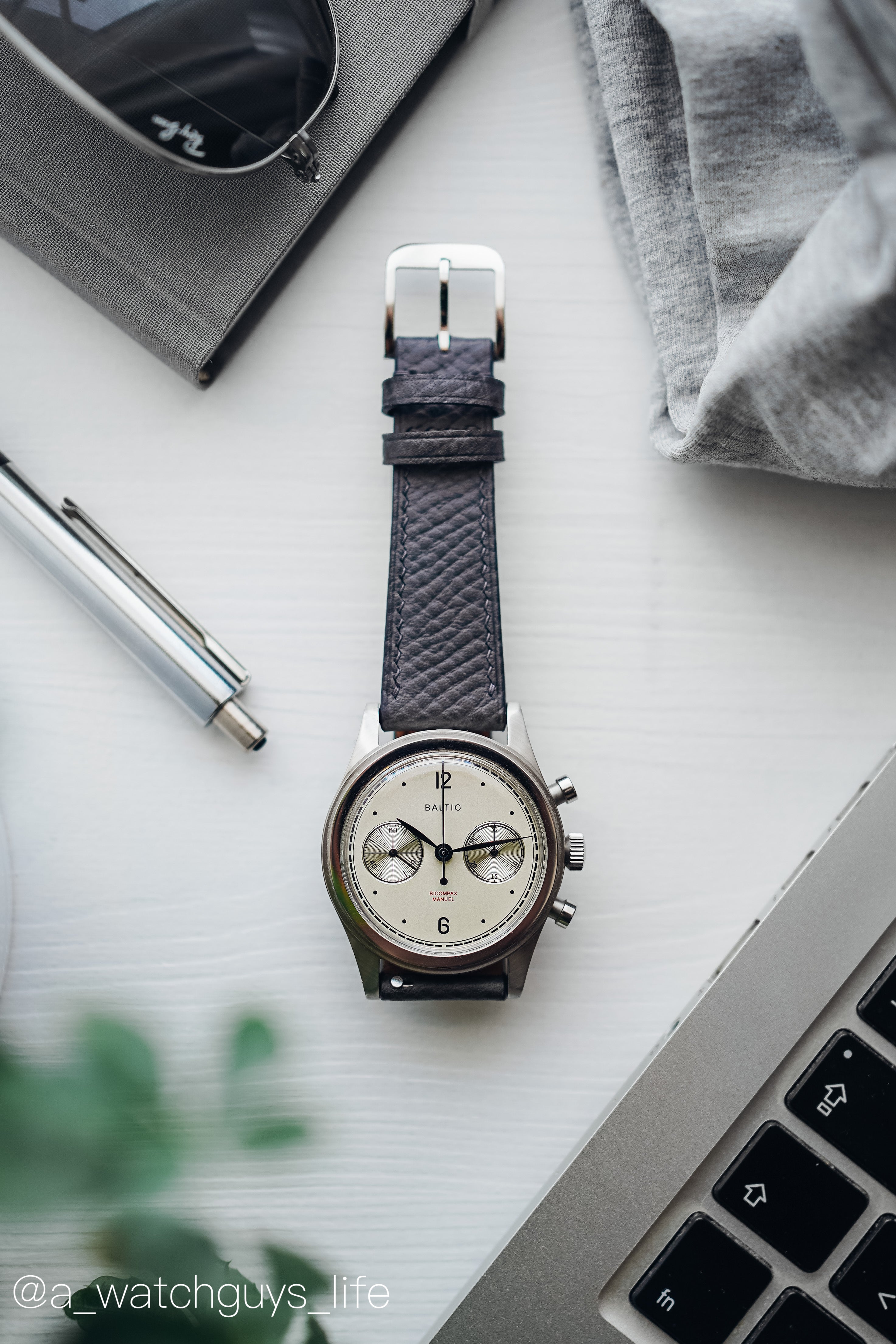 "Lagoon" Watch Strap in Pioneer Hatch Grain // Chicago Blue